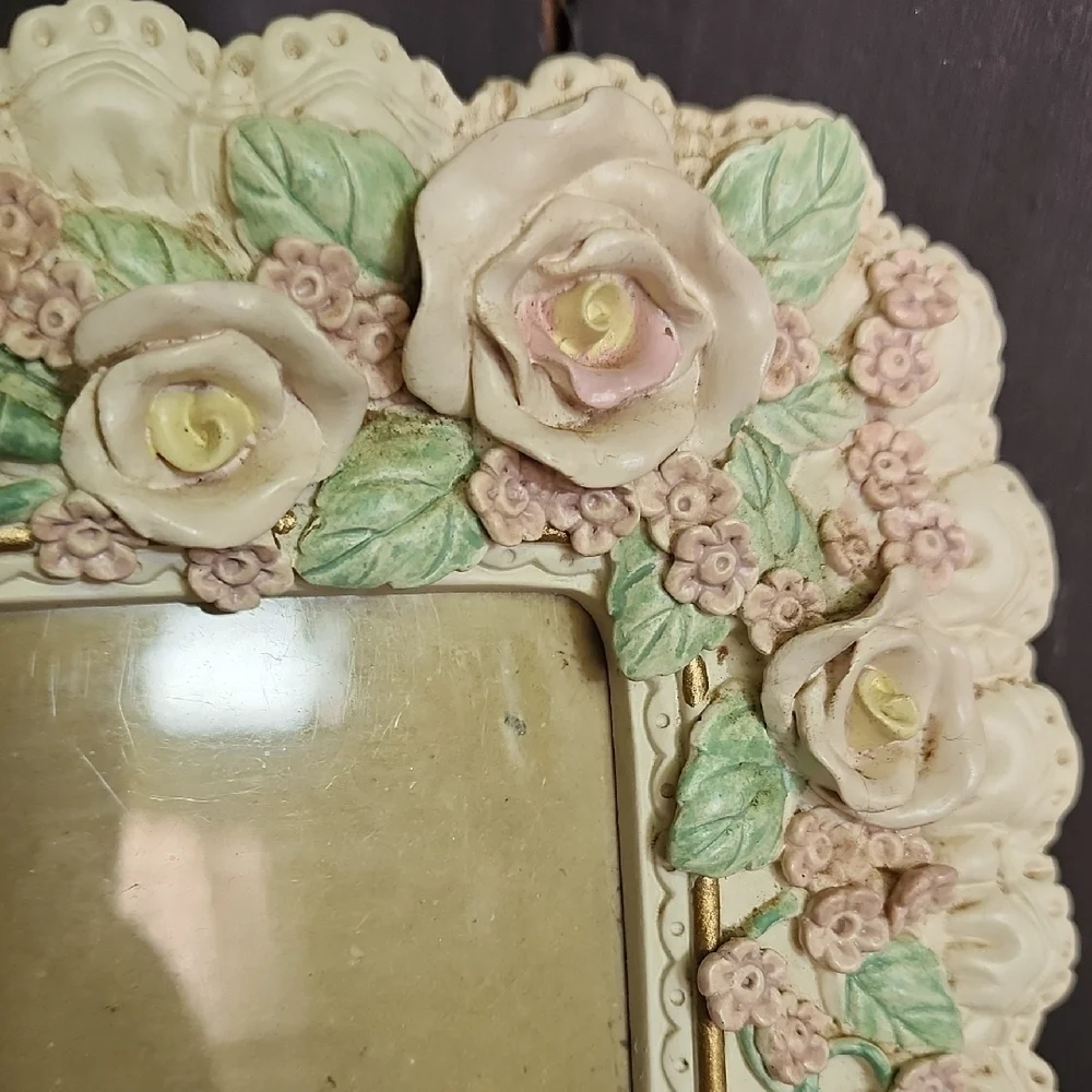 Vtg Cottage Core Rose Encrusted Photo  Free Standing Frame 4x6